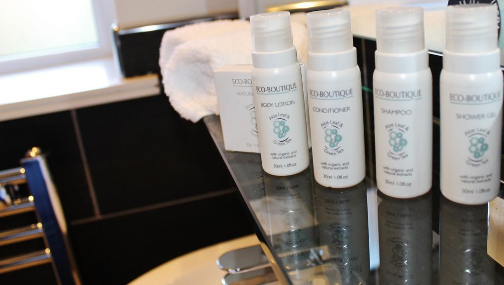Boutique By Browns 3*
